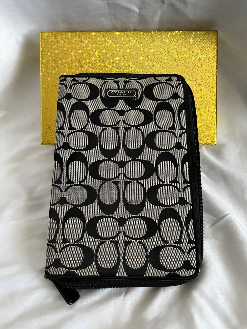 Coach Black and White Signature Zip E-Reader case